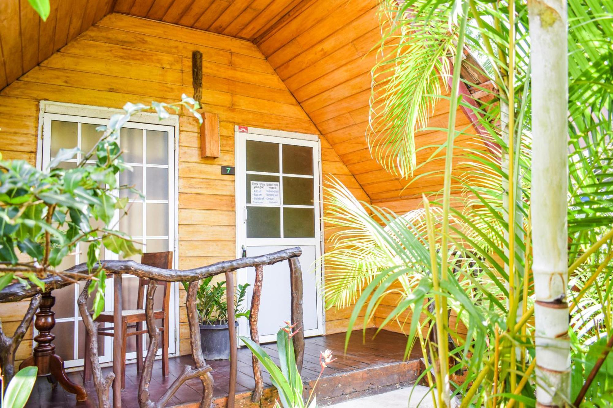 The Emerald Guest House & Villa Unawatuna Exterior photo